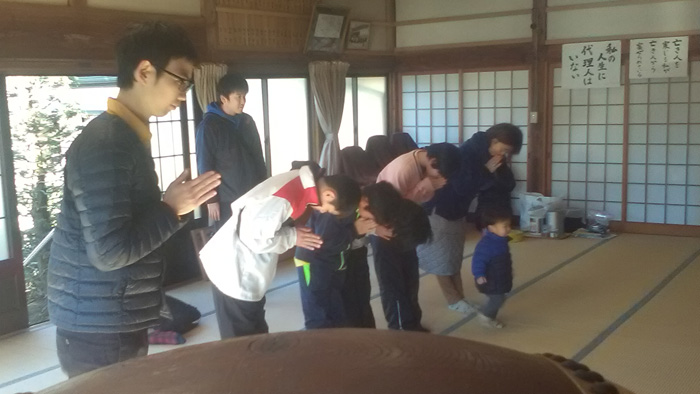 幸生寺挨拶手を合わせる